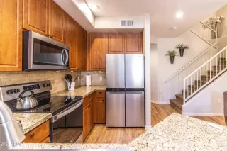 Photo #3: 6418842 Listing