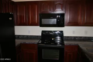 Photo #2: 6419147 Listing