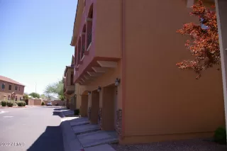 Photo #5: 6419147 Listing