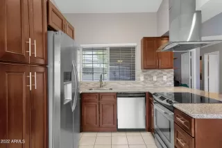 Photo #4: 6419159 Listing