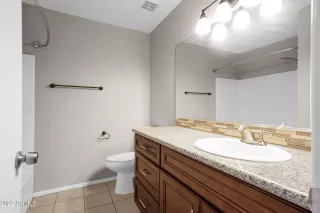 Photo #6: 6419159 Listing