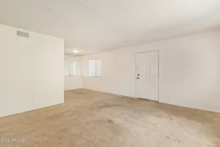 Photo #5: 6419273 Listing 