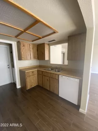 Photo #6: 6419285 Listing 