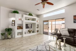 Photo #5: 6419331 Listing 