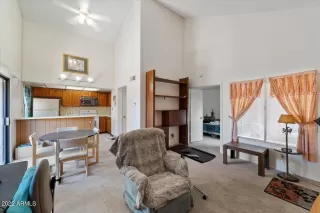 Photo #4: 6419418 Listing