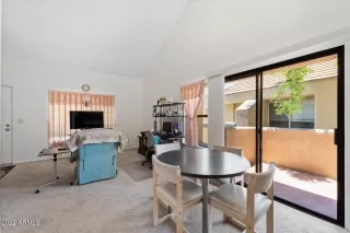 Photo #5: 6419418 Listing