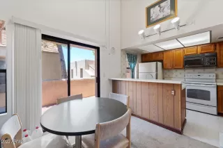 Photo #6: 6419418 Listing