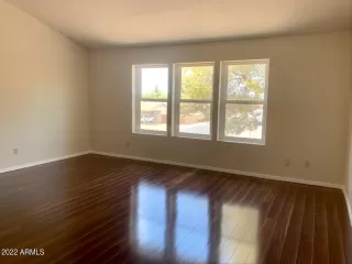 Photo #6: 6419471 Listing