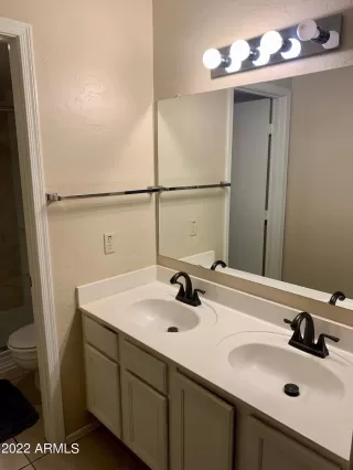 Photo #5: 6419473 Listing 