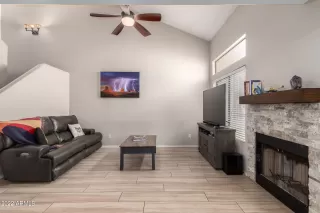 Photo #5: 6419657 Listing 