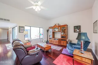 Photo #4: 6419668 Listing