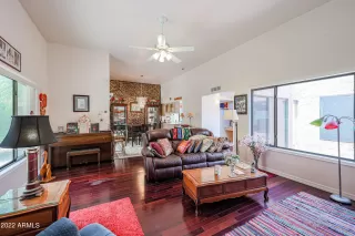 Photo #5: 6419668 Listing