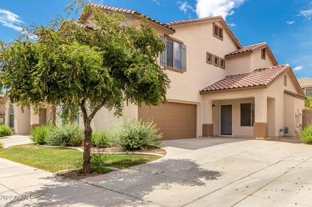 MLS: 6420025 Condo For Sale