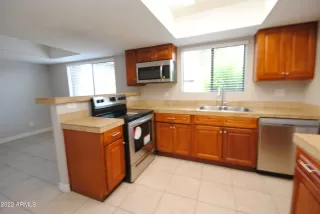 Photo #3: 6420097 Listing