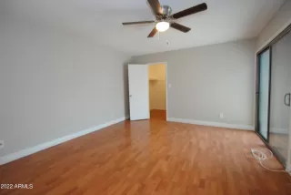 Photo #5: 6420097 Listing