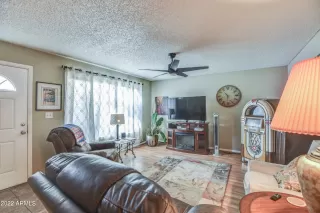 Photo #6: 6420361 Listing 