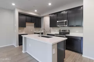 Photo #6: 6420534 Listing 