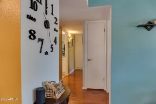 Photo #6: 6420771 Listing