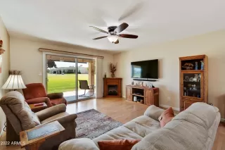 Photo #5: 6421321 Listing 