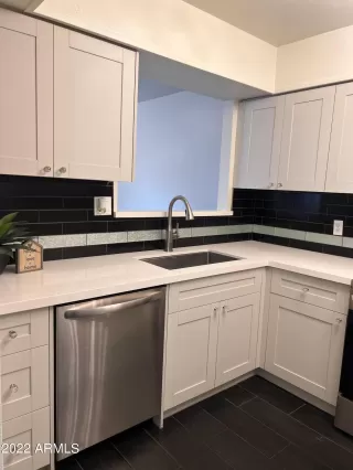 Photo #4: 6421372 Listing