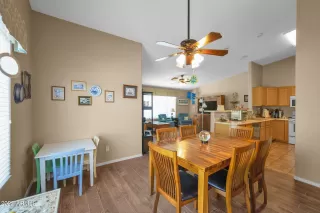 Photo #6: 6421831 Listing 