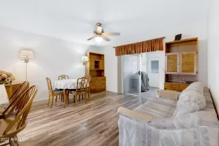 Photo #6: 6422227 Listing