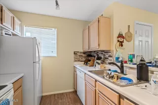 Photo #6: 6422233 Listing 