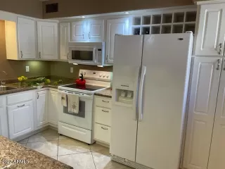 Photo #3: 6422252 Listing 