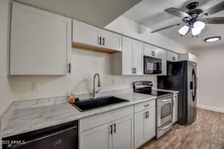 Photo #2: 6422285 Listing