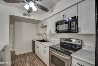 Photo #5: 6422285 Listing