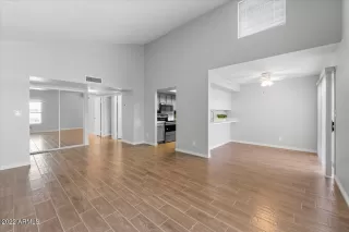 Photo #4: 6422566 Listing 