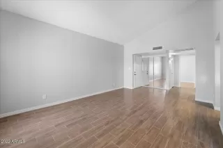 Photo #5: 6422566 Listing 