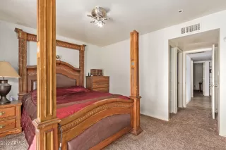 Photo #6: 6422993 Listing