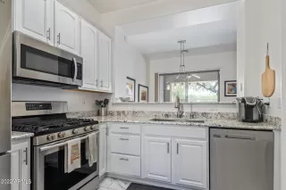 Photo #1: 6423698 Listing 