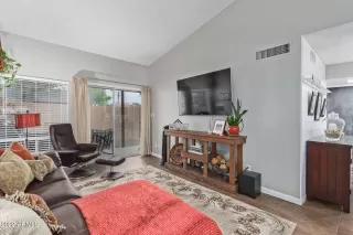 Photo #5: 6423820 Listing 