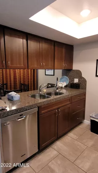 Photo #6: 6423823 Listing