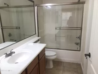 Photo #5: 6423840 Listing