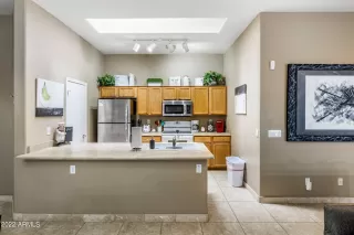 Photo #6: 6423968 Listing 