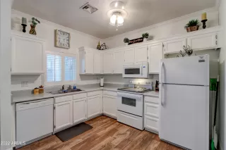 Photo #5: 6424056 Listing