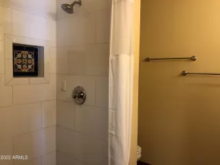 Photo #5: 6424549 Listing