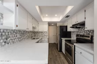 Photo #4: 6424573 Listing