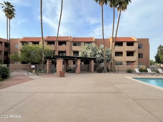 MLS: 6424695 Condo For Sale