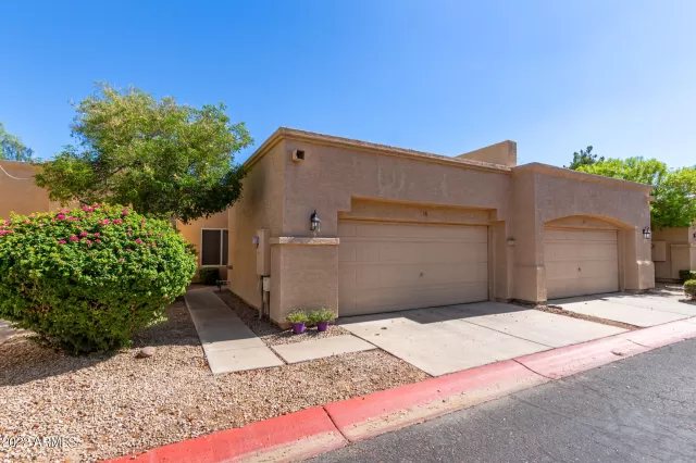 MLS: 6424856 Condo For Sale