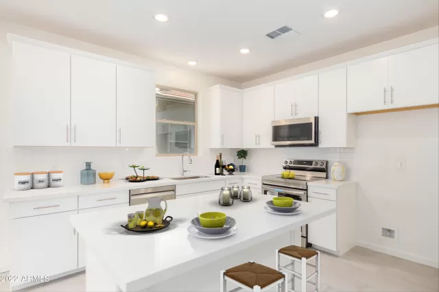 MLS: 6425354 Condo For Sale