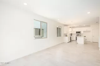 Photo #6: 6425354 Listing