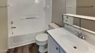 Photo #5: 6425388 Listing