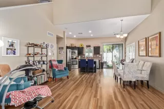 Photo #2: 6425620 Listing 