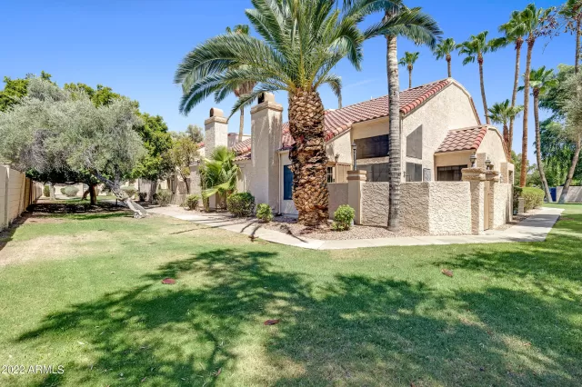 MLS: 6425687 Condo For Sale