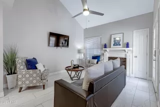 Photo #5: 6425687 Listing