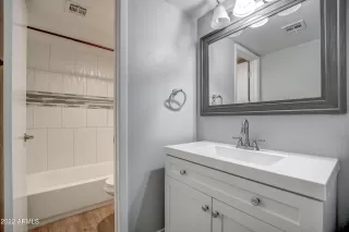 Photo #5: 6425867 Listing
